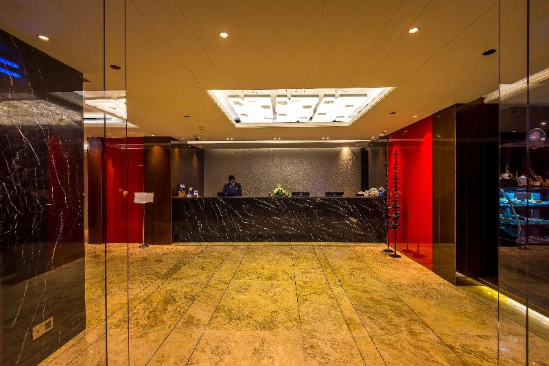 هتل Best Western Plus Maple Leaf