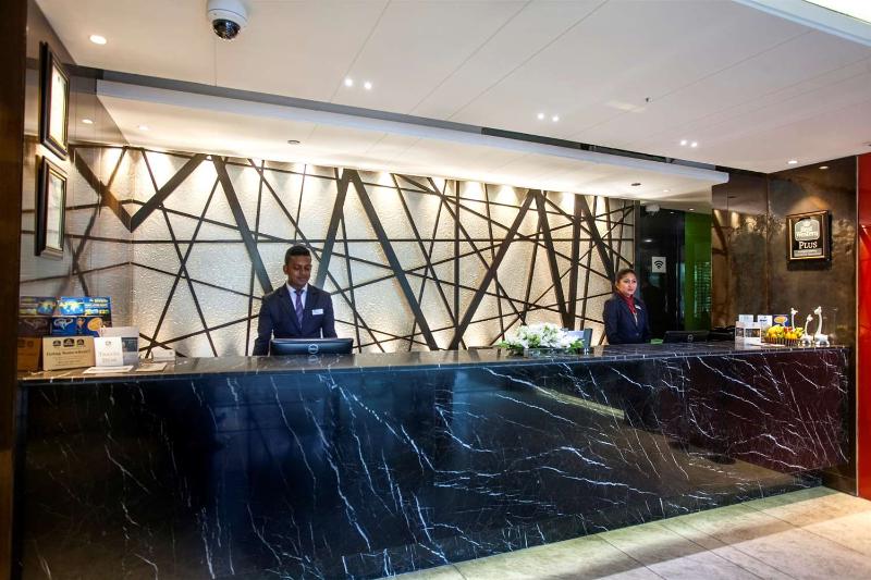 هتل Best Western Plus Maple Leaf