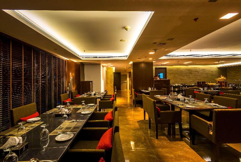 هتل Best Western Plus Maple Leaf