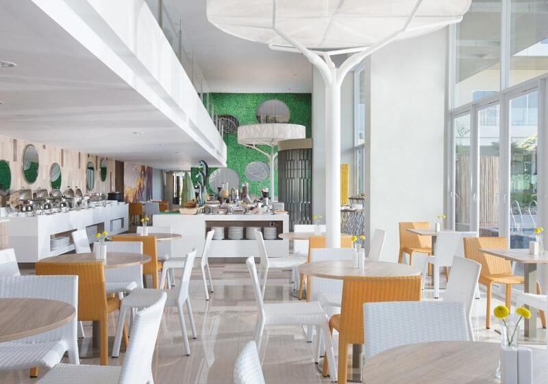 Отель Swiss Belcourt Bogor