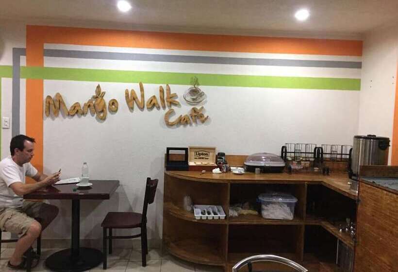 هتل Brandsville Suites