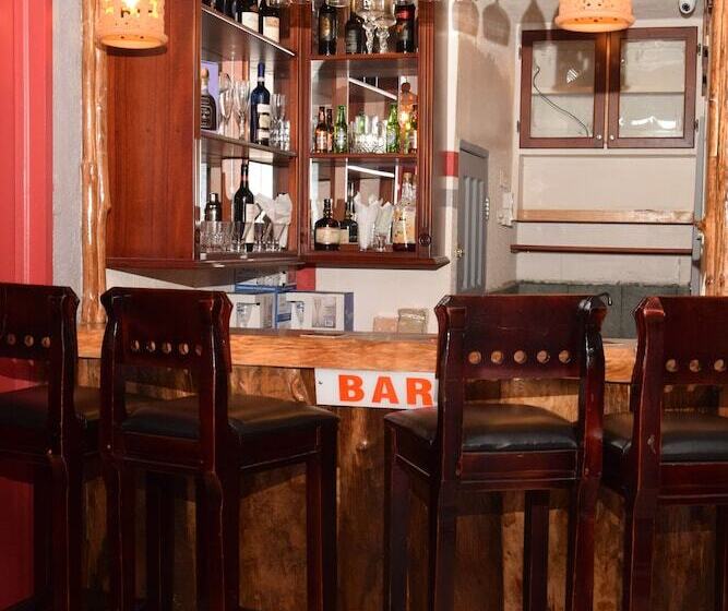 هتل Brandsville Suites