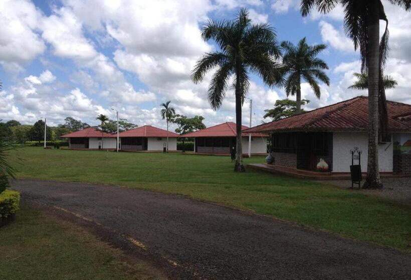 هتل Campestre Los Chiguiros