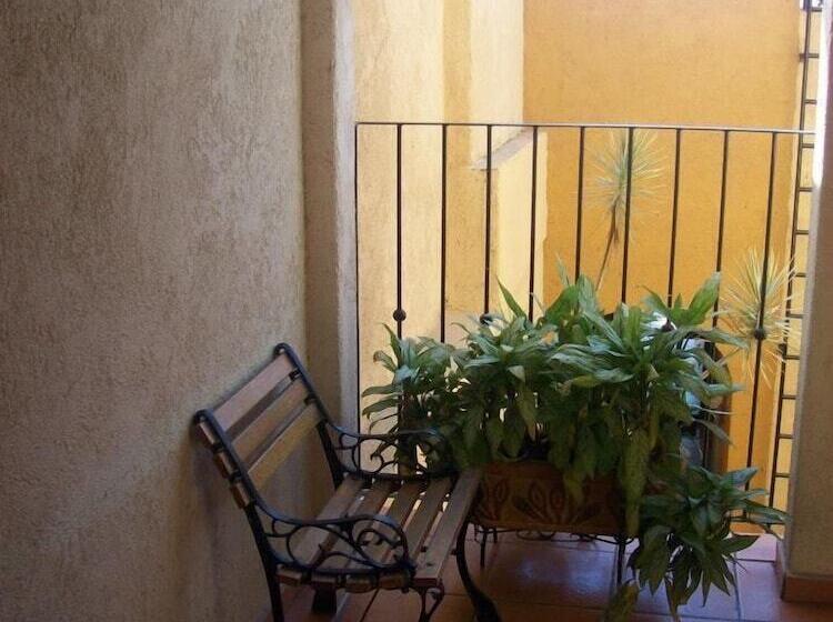 בית מלון כפרי Casa Galeana