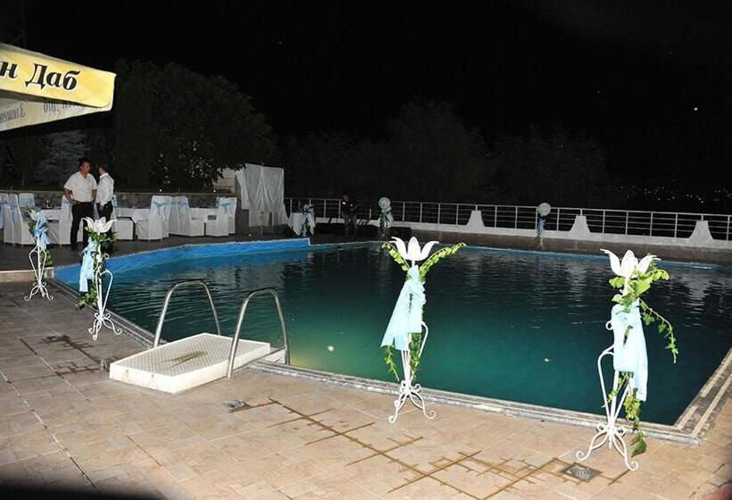 هتل Centro Biznis 92