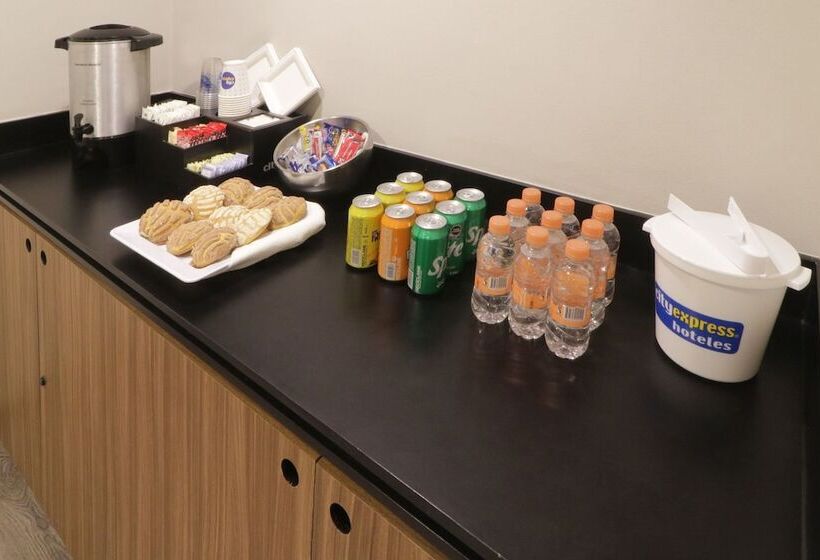 בית מלון כפרי City Express By Marriott Piedras Negras