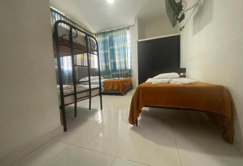 فندق Colonial Plaza