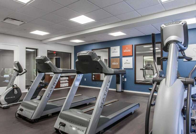 فندق Comfort Suites Youngstown North