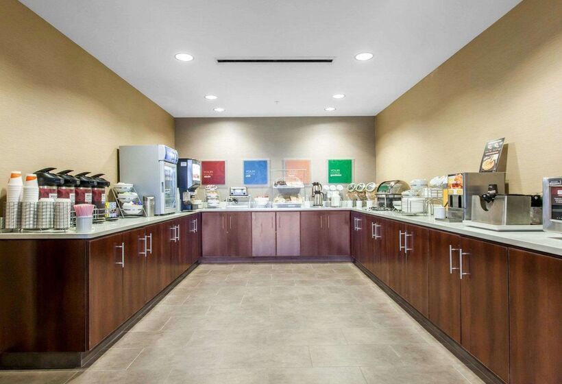 فندق Comfort Suites Youngstown North