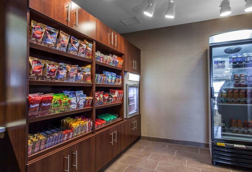 בית מלון כפרי Comfort Suites Youngstown North