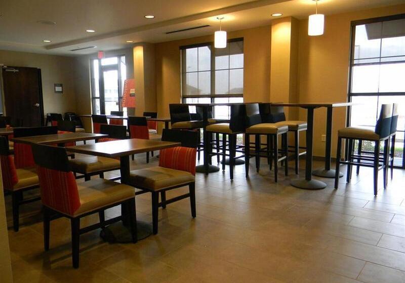 فندق Comfort Suites Youngstown North