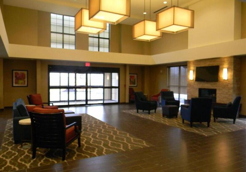فندق Comfort Suites Youngstown North