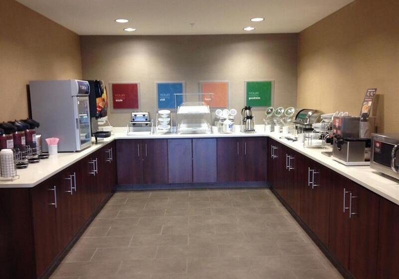 فندق Comfort Suites Youngstown North