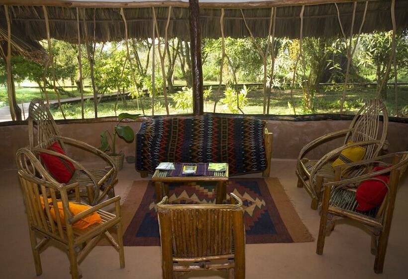 فندق Cotton Tree Lodge