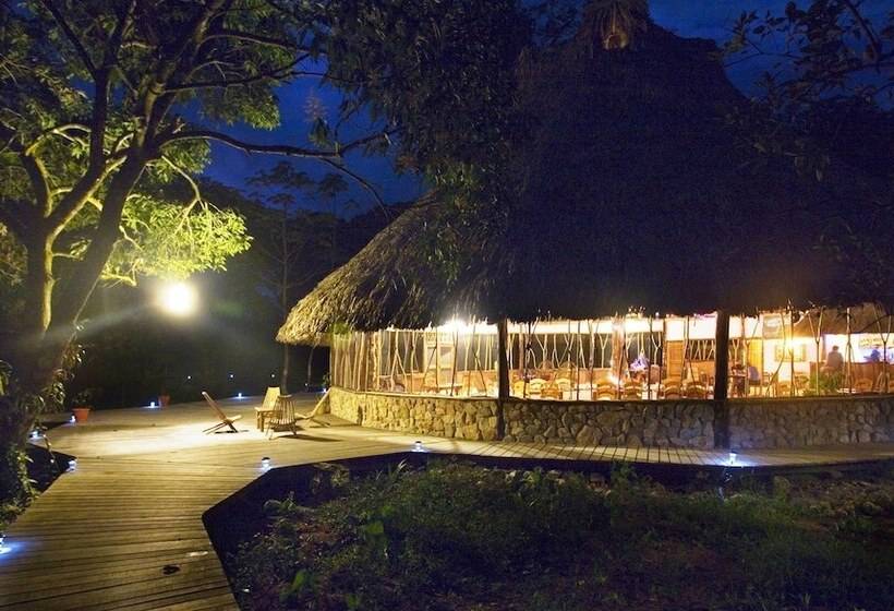 فندق Cotton Tree Lodge