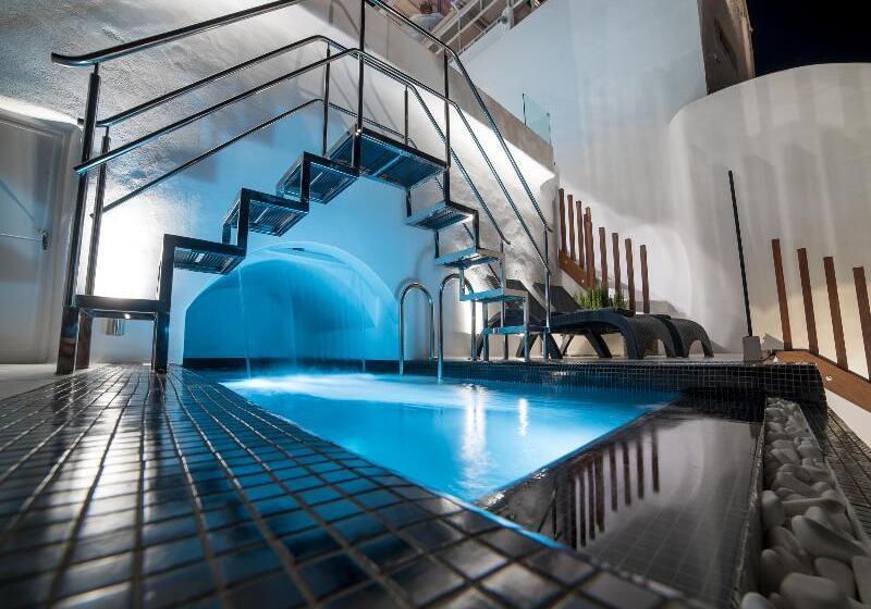 Отель Day Dream Luxury Suites