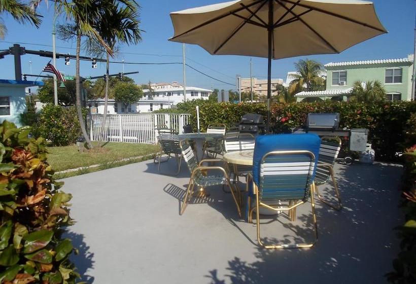 فندق Dolphin Harbor Inn