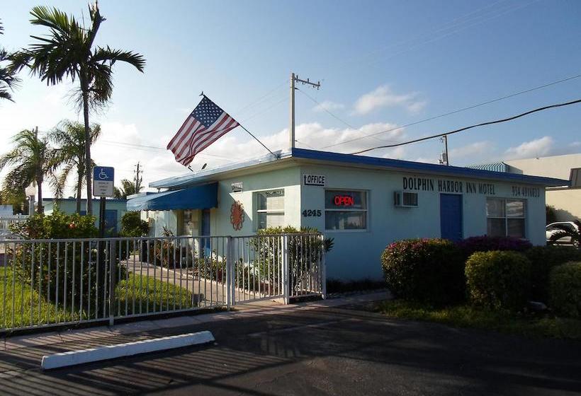 فندق Dolphin Harbor Inn