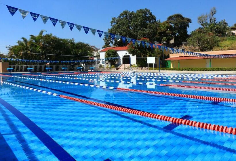 酒店 Dorados Conventions & Resort