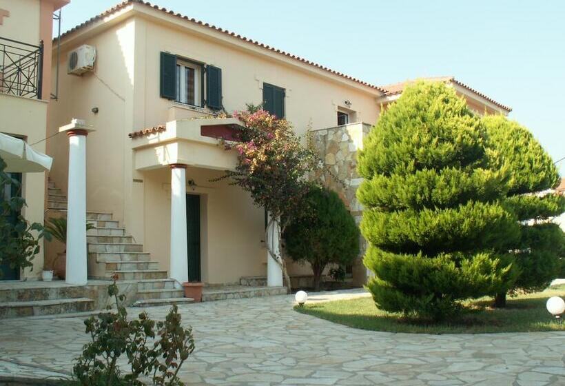 هتل Elanthi Village Apartments