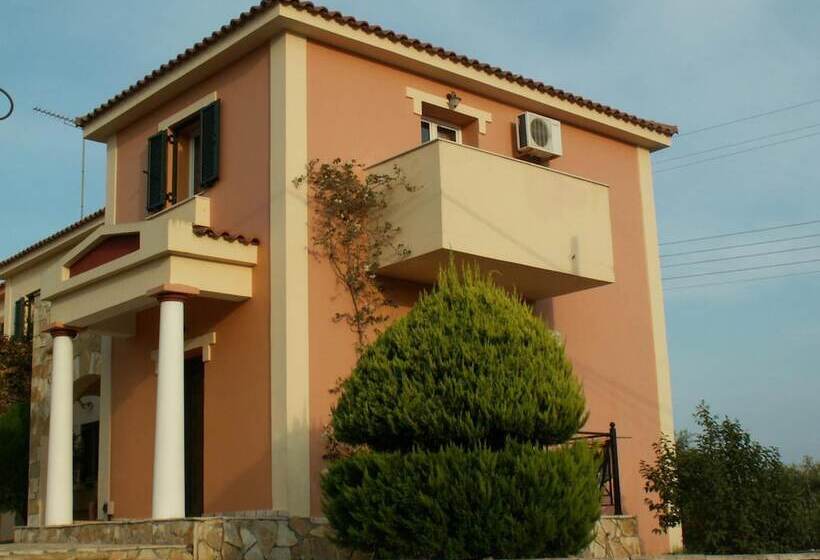 هتل Elanthi Village Apartments