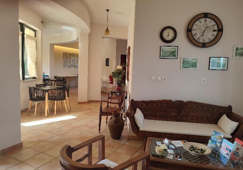 هتل Elanthi Village Apartments