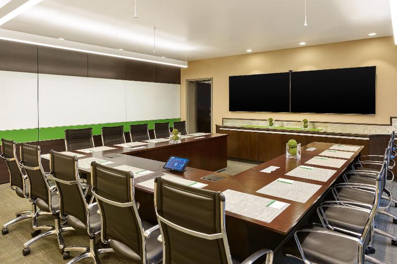 Отель Element Fargo