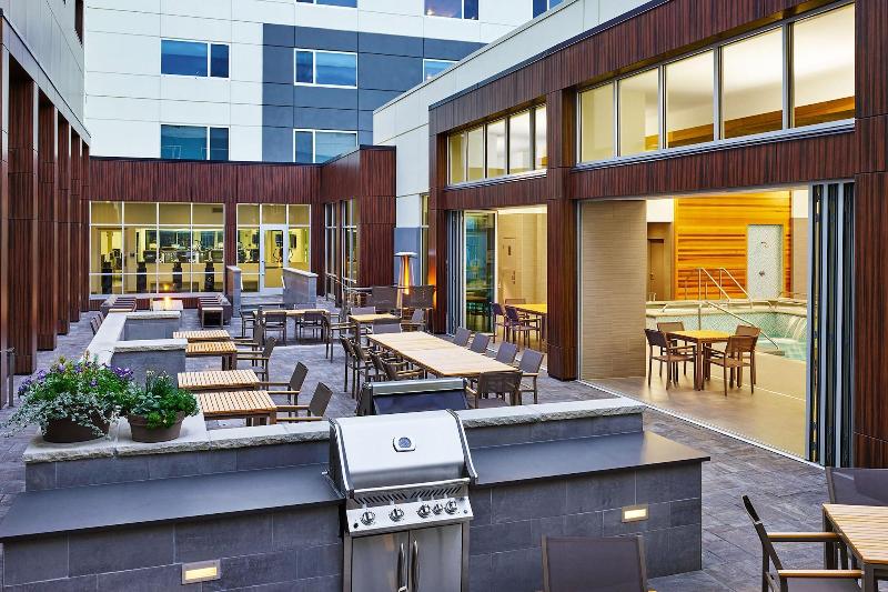 Отель Element Fargo