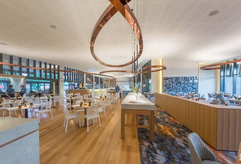 هتل Elements Of Byron