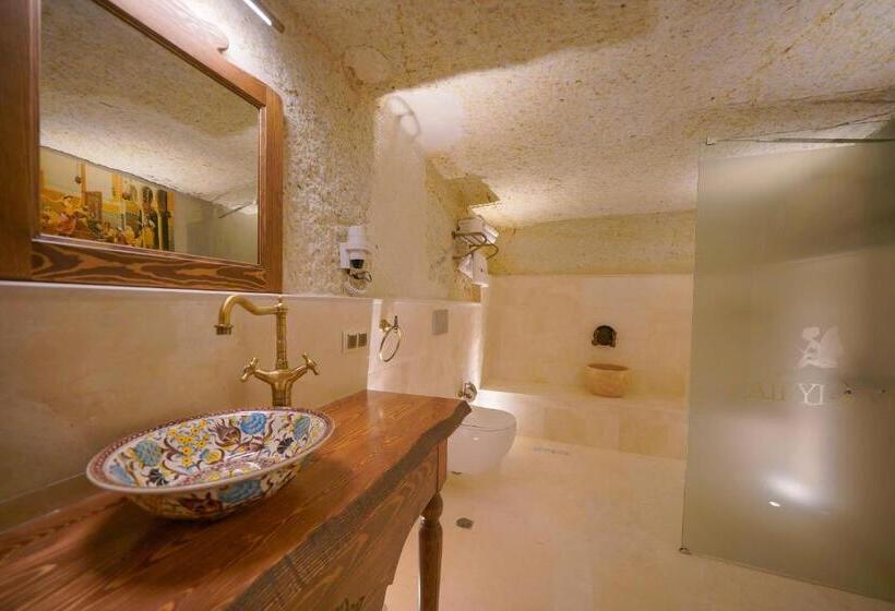 Hotel Fairyland Cave
