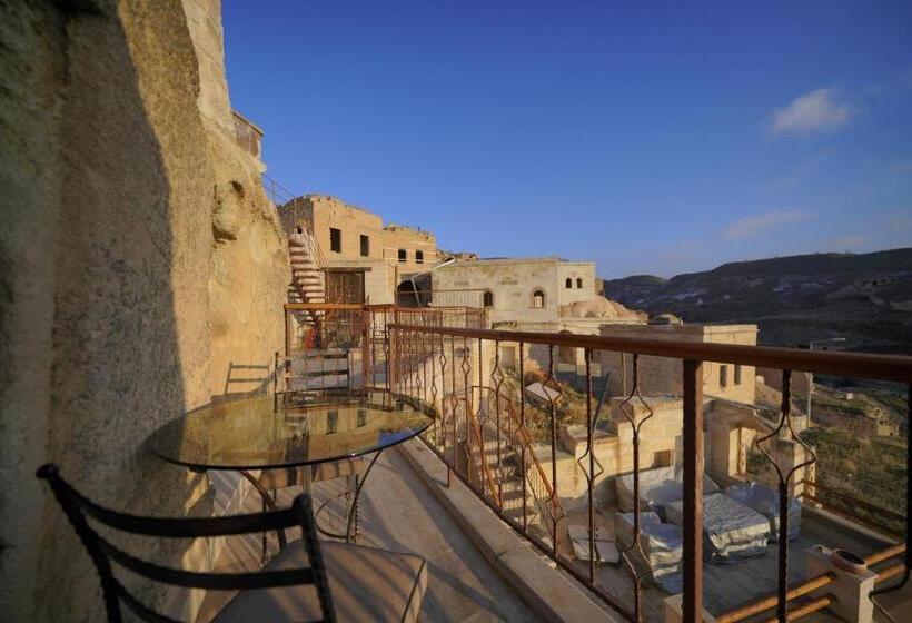 Hotel Fairyland Cave