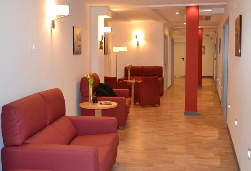 Отель Ferramenteiro De Portomarin