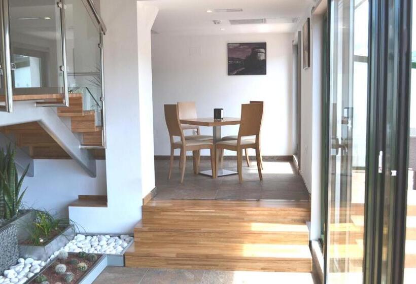 Отель Ferramenteiro De Portomarin