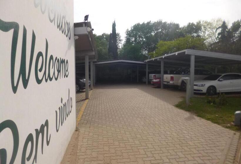 فندق Garden House