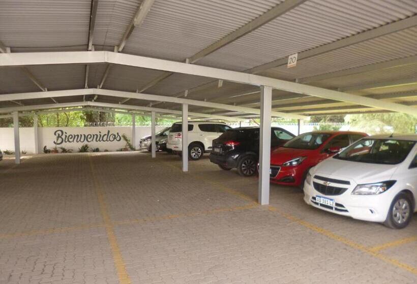 فندق Garden House