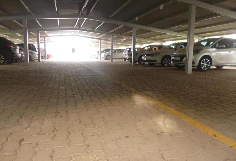 فندق Garden House