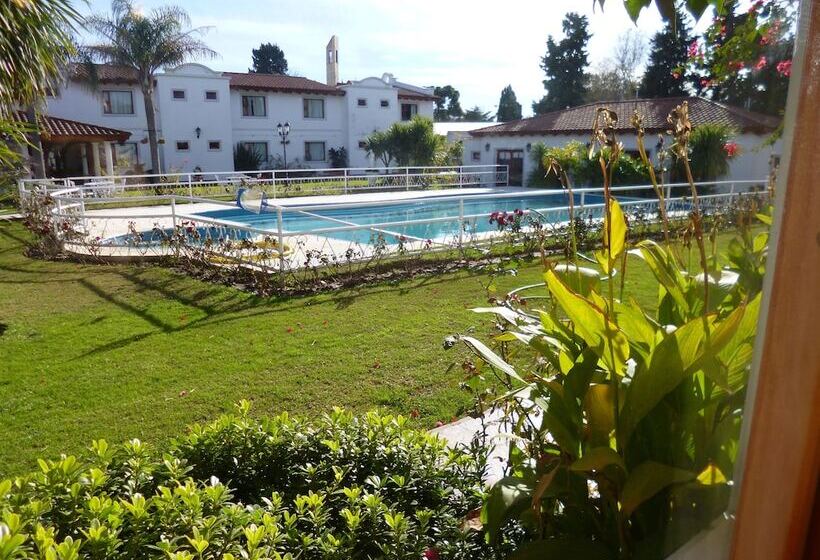 فندق Garden House