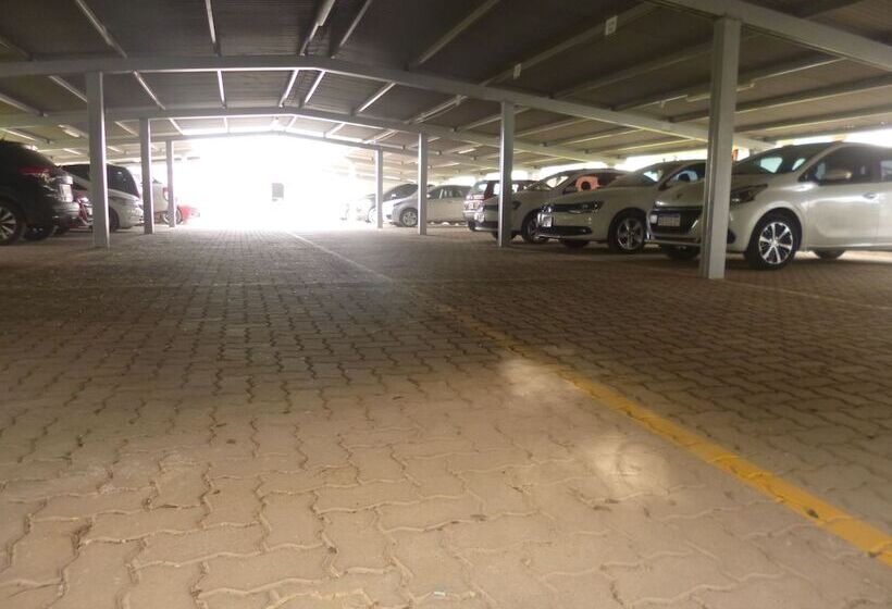 فندق Garden House