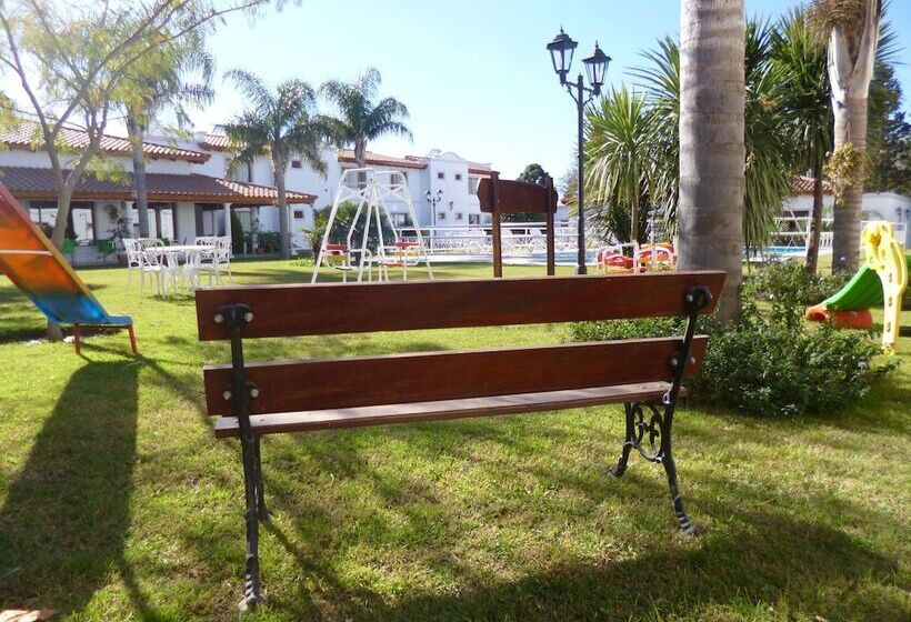 فندق Garden House