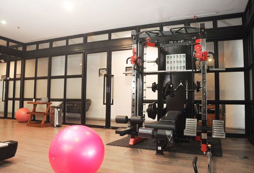 هتل Golden Tulip Pontianak