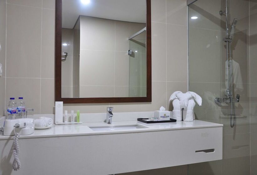 هتل Golden Tulip Pontianak