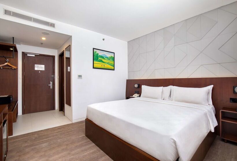 هتل Golden Tulip Pontianak