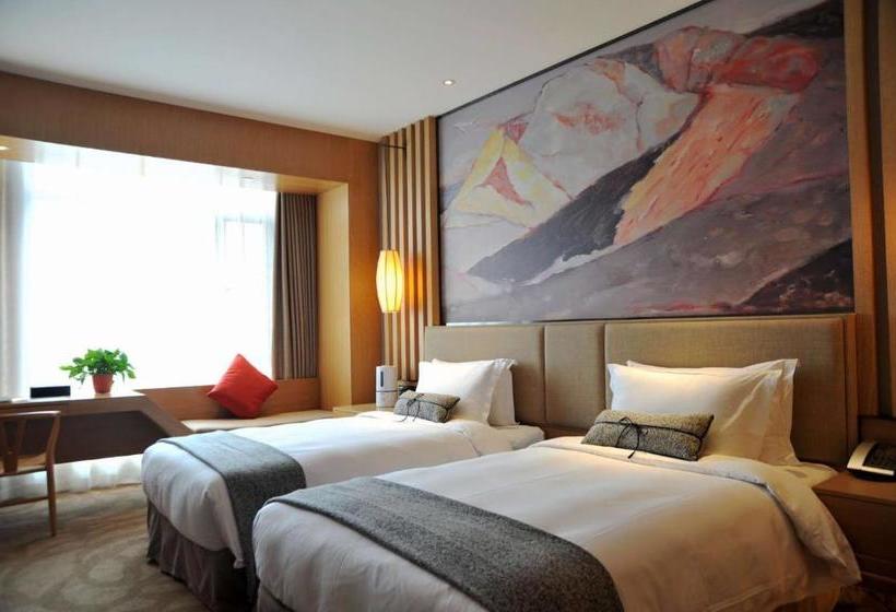 فندق Ramada By Wyndham Zhengzhou East