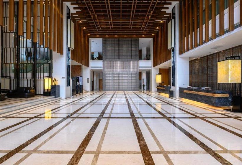 בית מלון כפרי Ramada By Wyndham Zhengzhou East