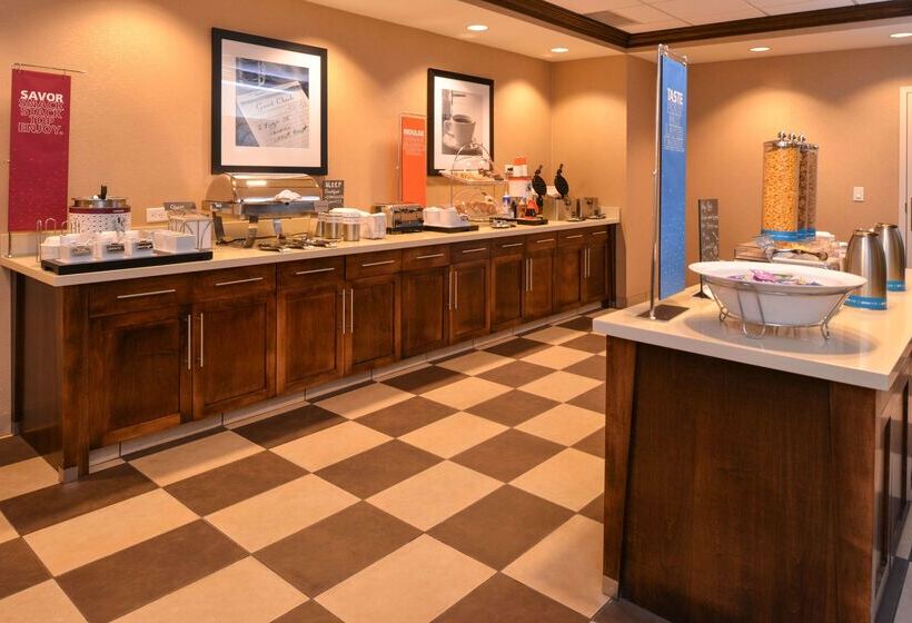 ホテル Hampton Inn Omaha Midtownaksarben Area