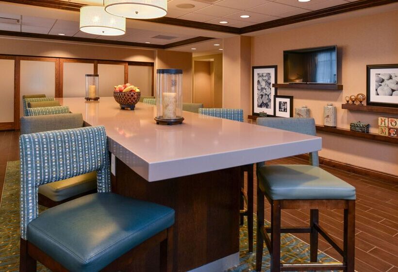 ホテル Hampton Inn Omaha Midtownaksarben Area