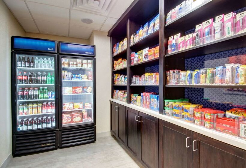 هتل Hampton Inn & Suites Springfield/downtown