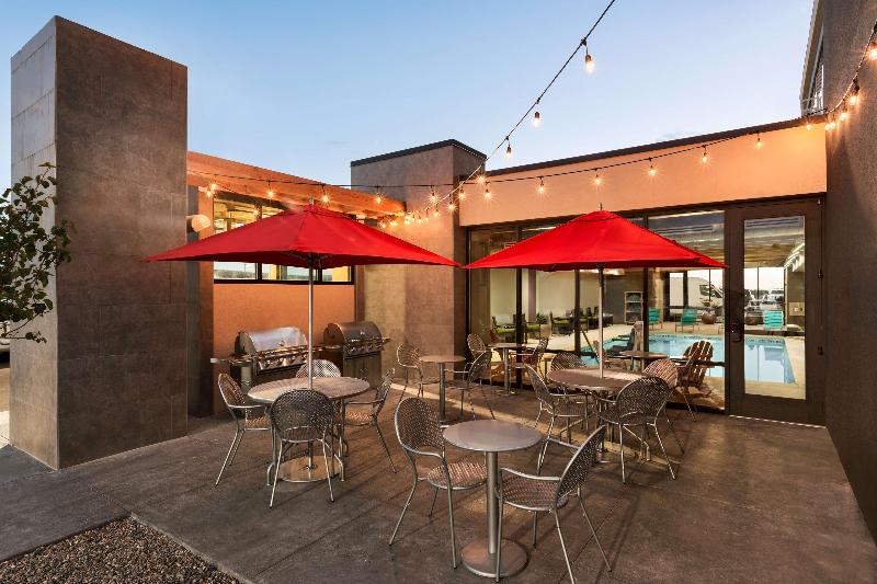 בית מלון כפרי Home2 Suites By Hilton Farmington/ Bloomfield