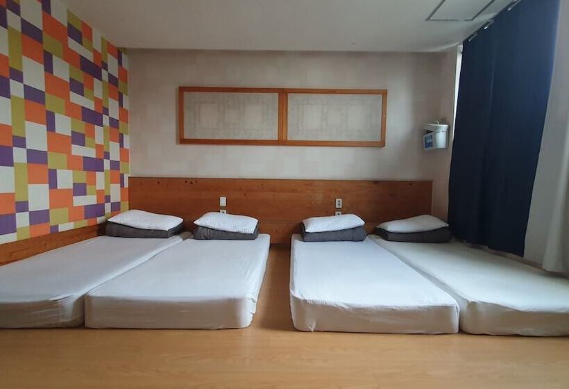 ホテル Hostel Korea   Changdeokgung