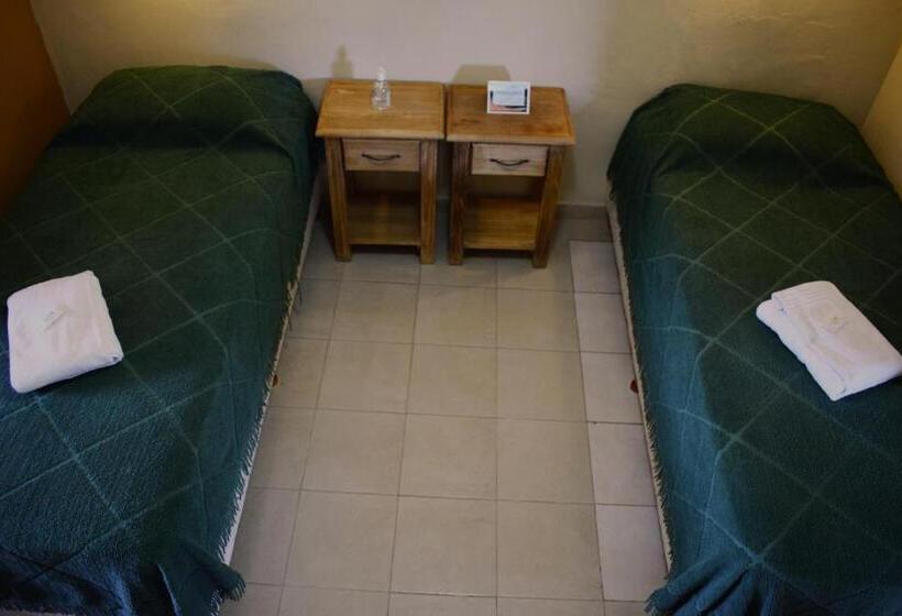 בית מלון כפרי El Alamo